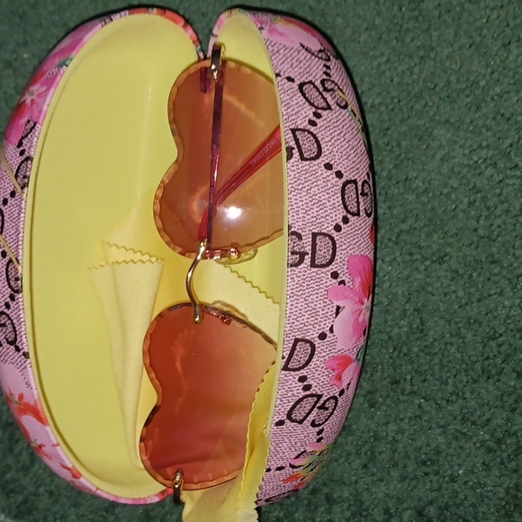 Pink Cute & Flirty Heart Lens Sunglasses, Must have for summer! - Picture 3 of 3